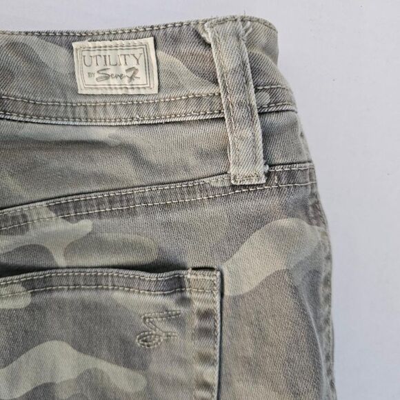 Seven7 Camo Utility Shorts – Size 8 – Soft Stretch Twill with Patch Pockets - Picture 7 of 7